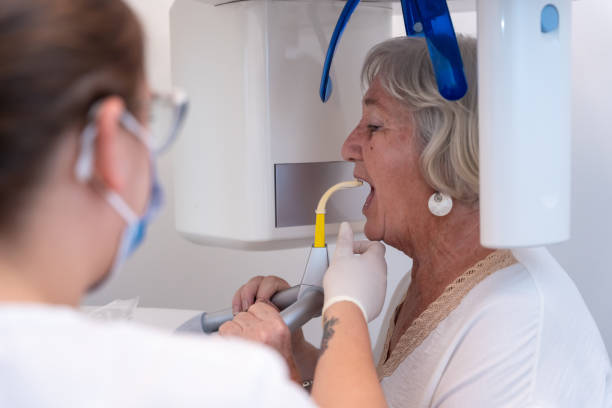 Best Emergency Tooth Extraction in Leetonia, OH