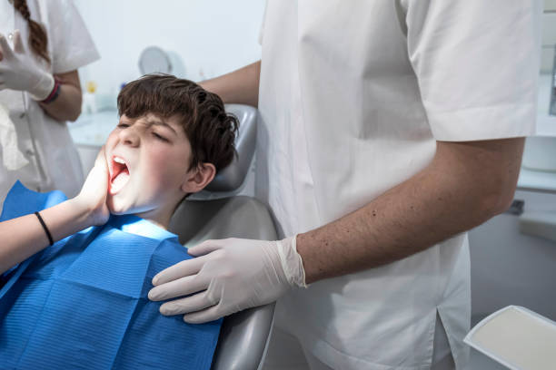 Best Emergency Dental Care for Broken or Chipped Teeth in Leetonia, OH